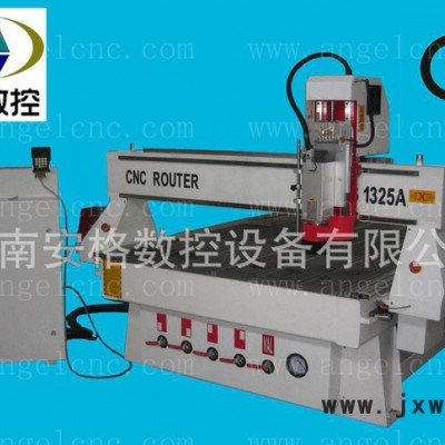濟南cnc數(shù)控雕刻機1325木工雕刻機木門家具雕刻機直銷