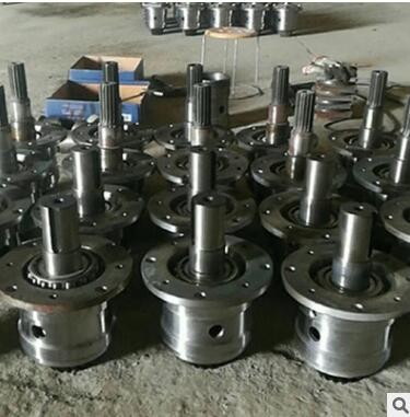 廠(chǎng)家供應(yīng)礦用刮板機(jī)配件刮板機(jī)盲軸總成40t刮板機(jī)一軸總成